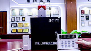 AL-238P智能報(bào)警控制器接鍵盤(pán)和有線探測(cè)器演示